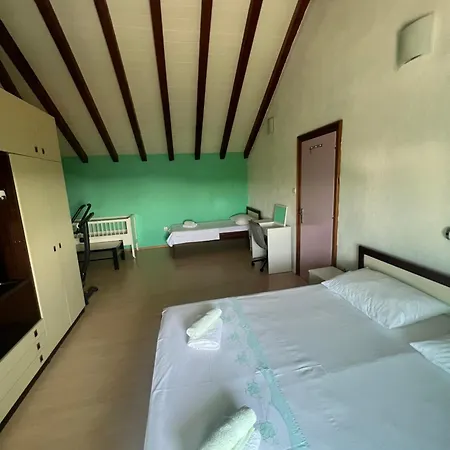 Rafa´s House 度假居 *